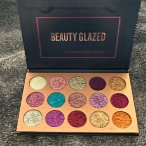 Beauty Glazed Vibrant Eyeshadow Palette - Purple, Gold, Silver